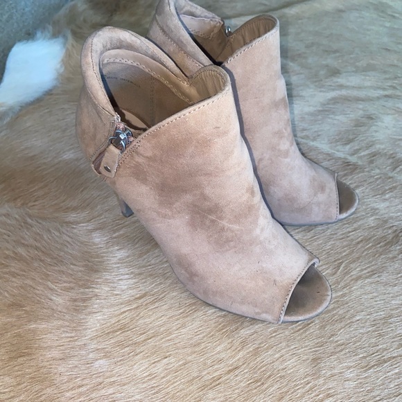 Peep-toe heels - Picture 4 of 6